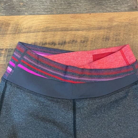 Lululemon yoga pants 4 (3820) - Picture 2 of 6